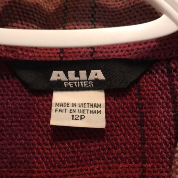 🧵 Alia Petites Burghandy Blazer - Picture 3 of 3